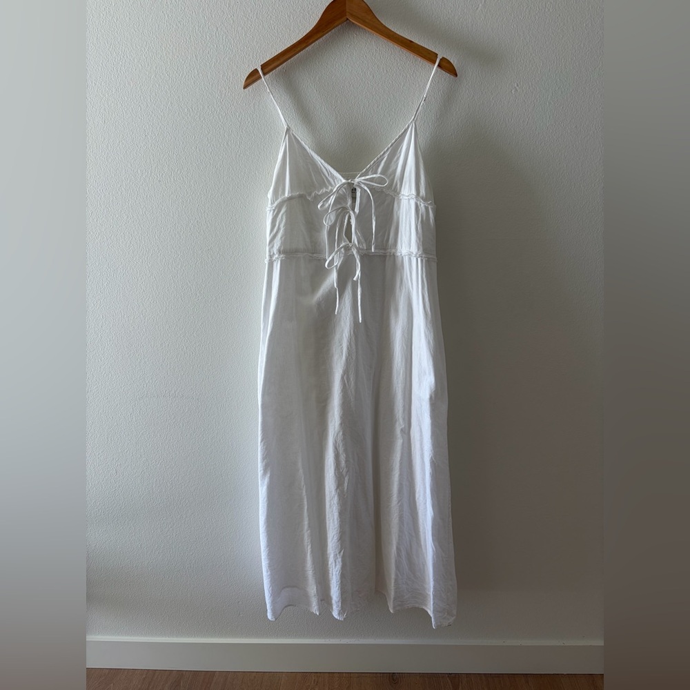 DISSH Elegant White Midi Dress